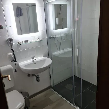 Stadt Szálloda 3*
